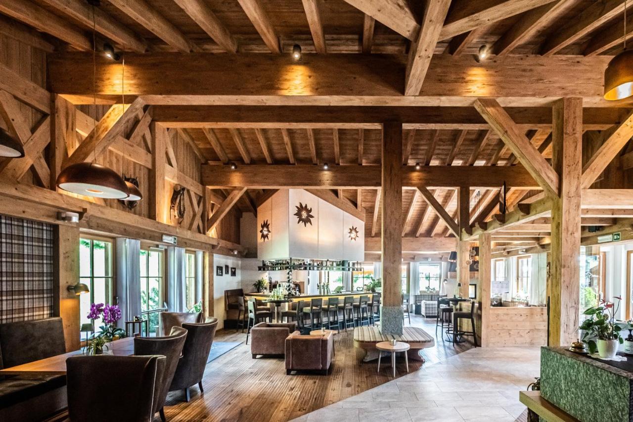 Hotel & Chalets Edelweiss Madonna  Екстер'єр фото
