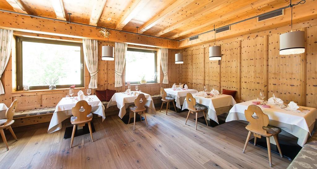 Hotel & Chalets Edelweiss Madonna  Екстер'єр фото