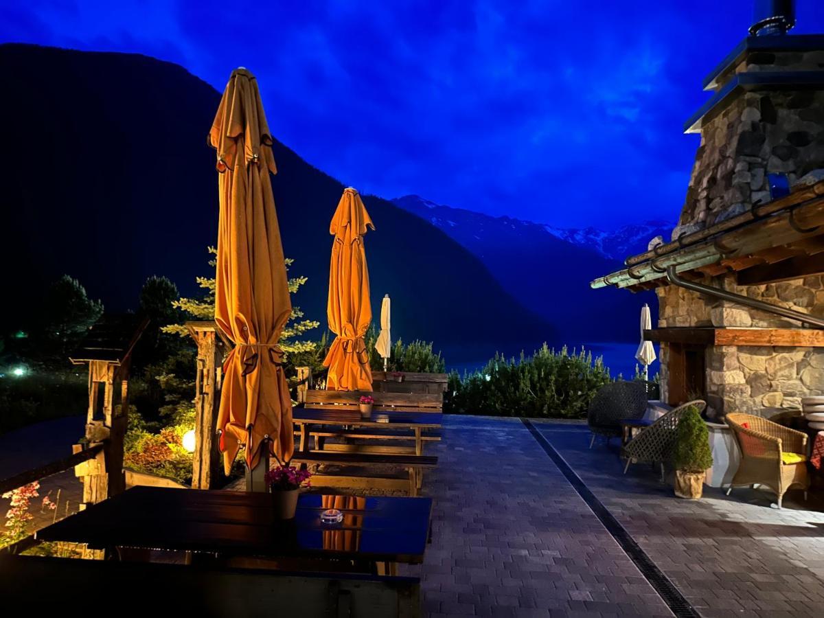 Hotel & Chalets Edelweiss Madonna  Екстер'єр фото