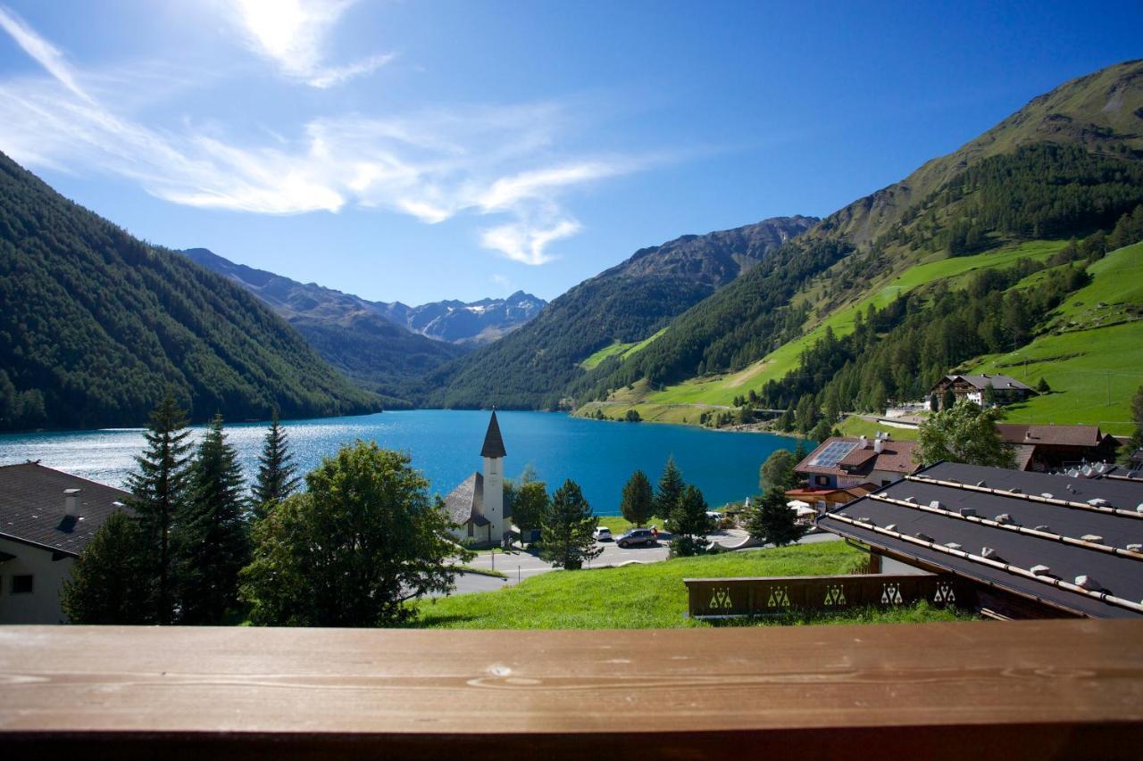 Hotel & Chalets Edelweiss Madonna  Екстер'єр фото