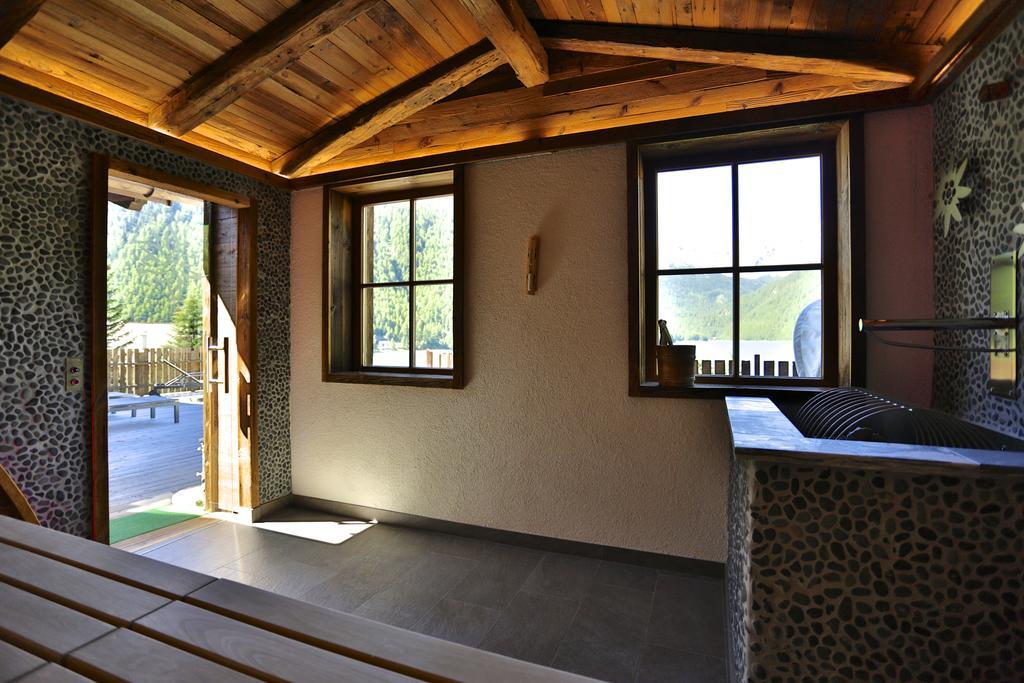 Hotel & Chalets Edelweiss Madonna  Екстер'єр фото