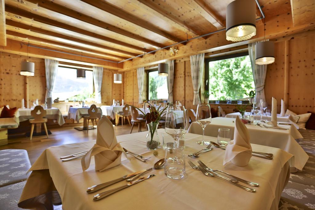 Hotel & Chalets Edelweiss Madonna  Екстер'єр фото